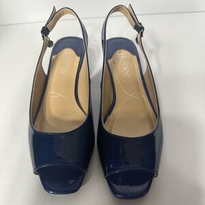 J.Renee Women's Navy Slingback Heels size 5.5 pre owned Exellent condition